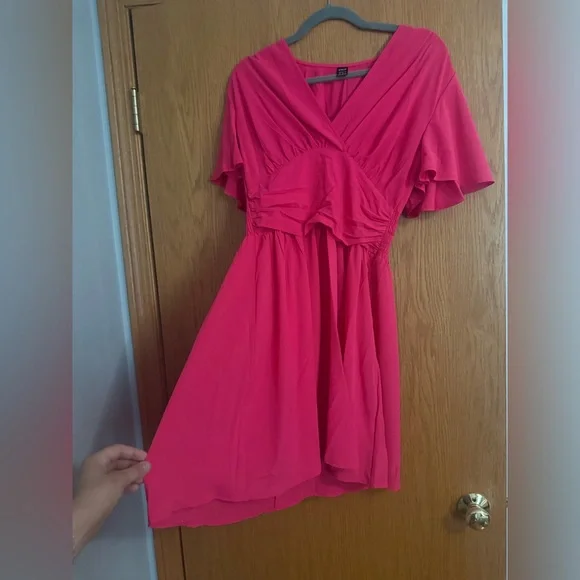 Elegant Pink Dress- Shein size Medium never worn - Picture 2 of 5